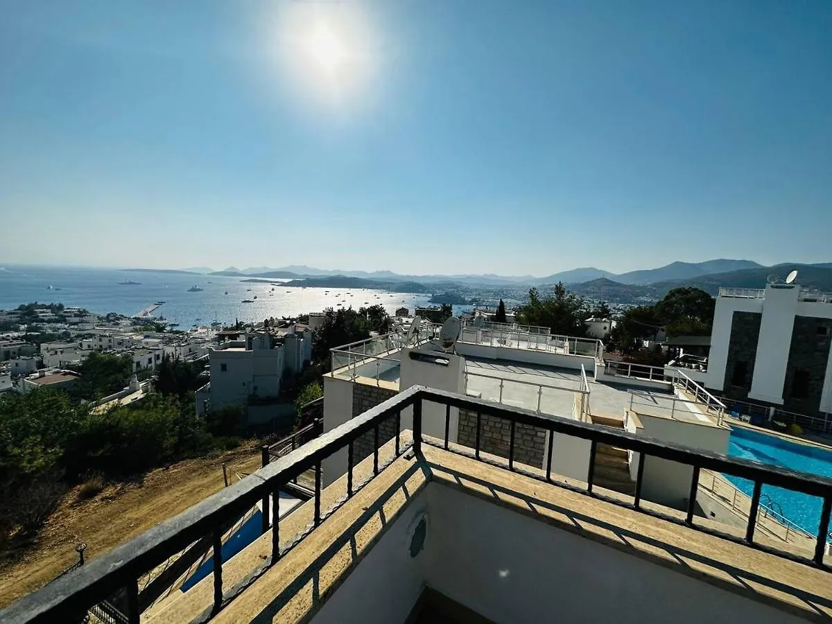 Deniz Manzarali Tas Villa Bodrum