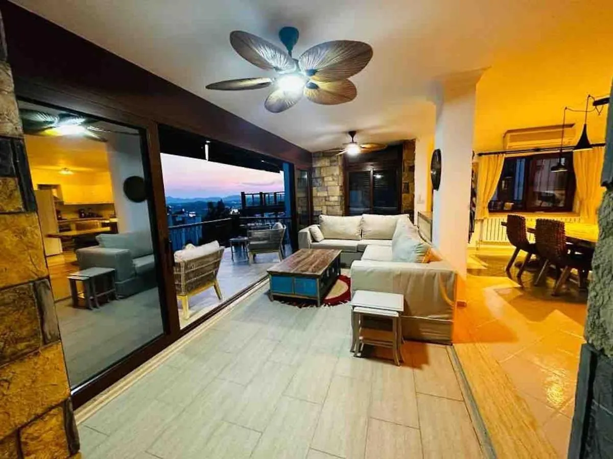Deniz Manzarali Tas Villa Bodrum