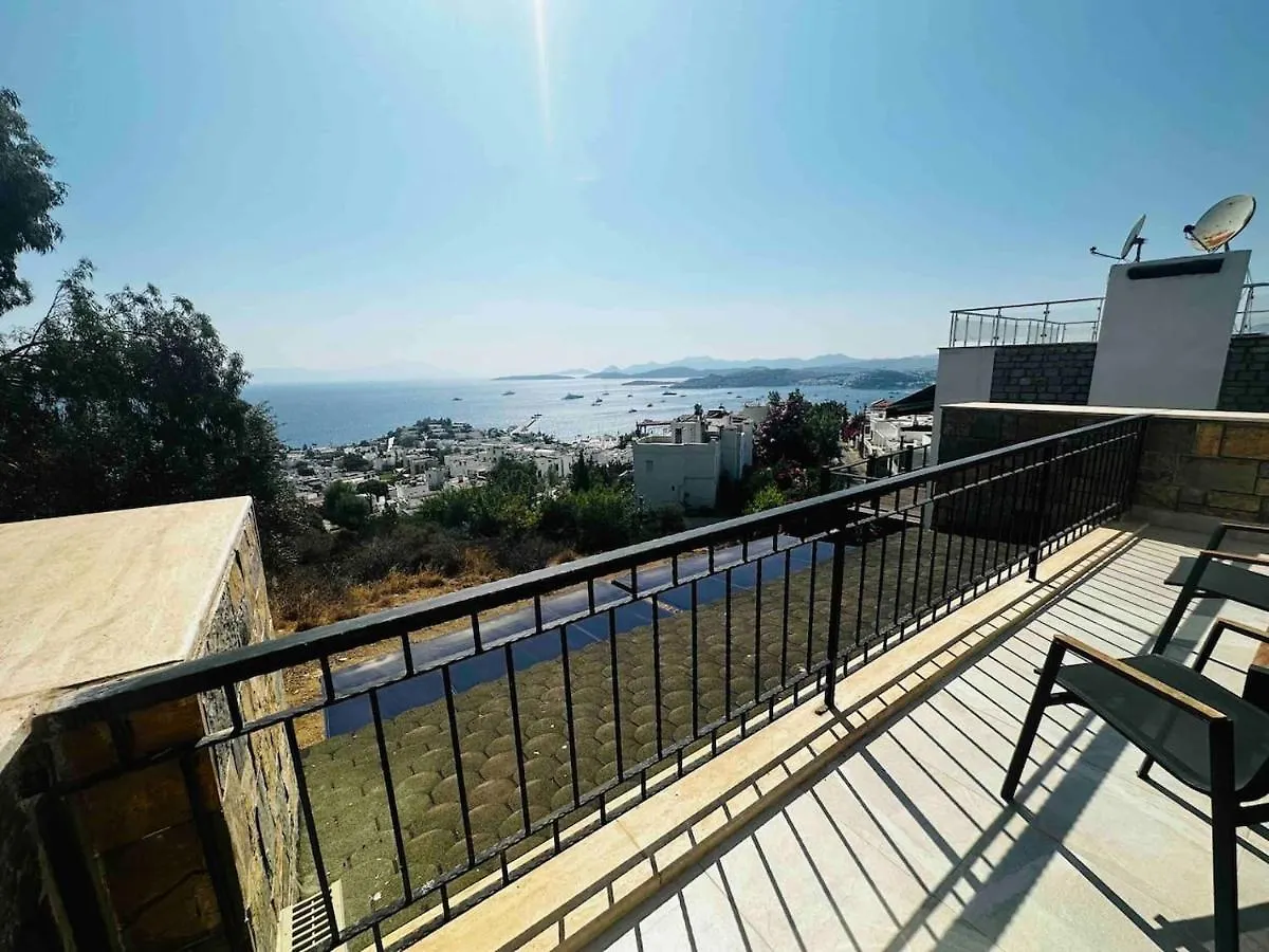 Deniz Manzarali Tas Villa Bodrum 0*,