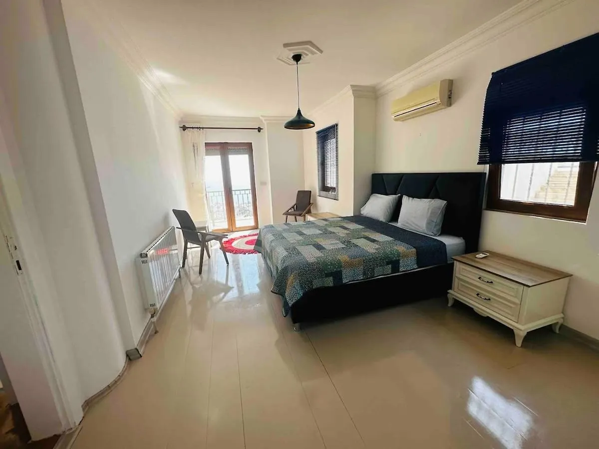 Deniz Manzarali Tas Villa Bodrum