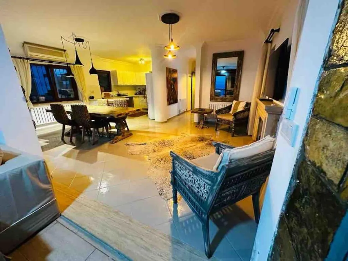 Deniz Manzarali Tas Villa Bodrum Turkiet